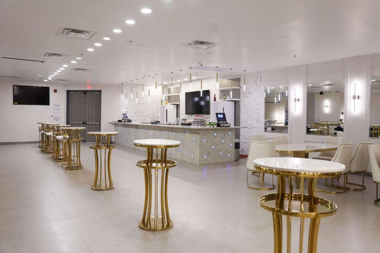 Ramada By Wyndham Dfw Airport Hotel Irving Luaran gambar