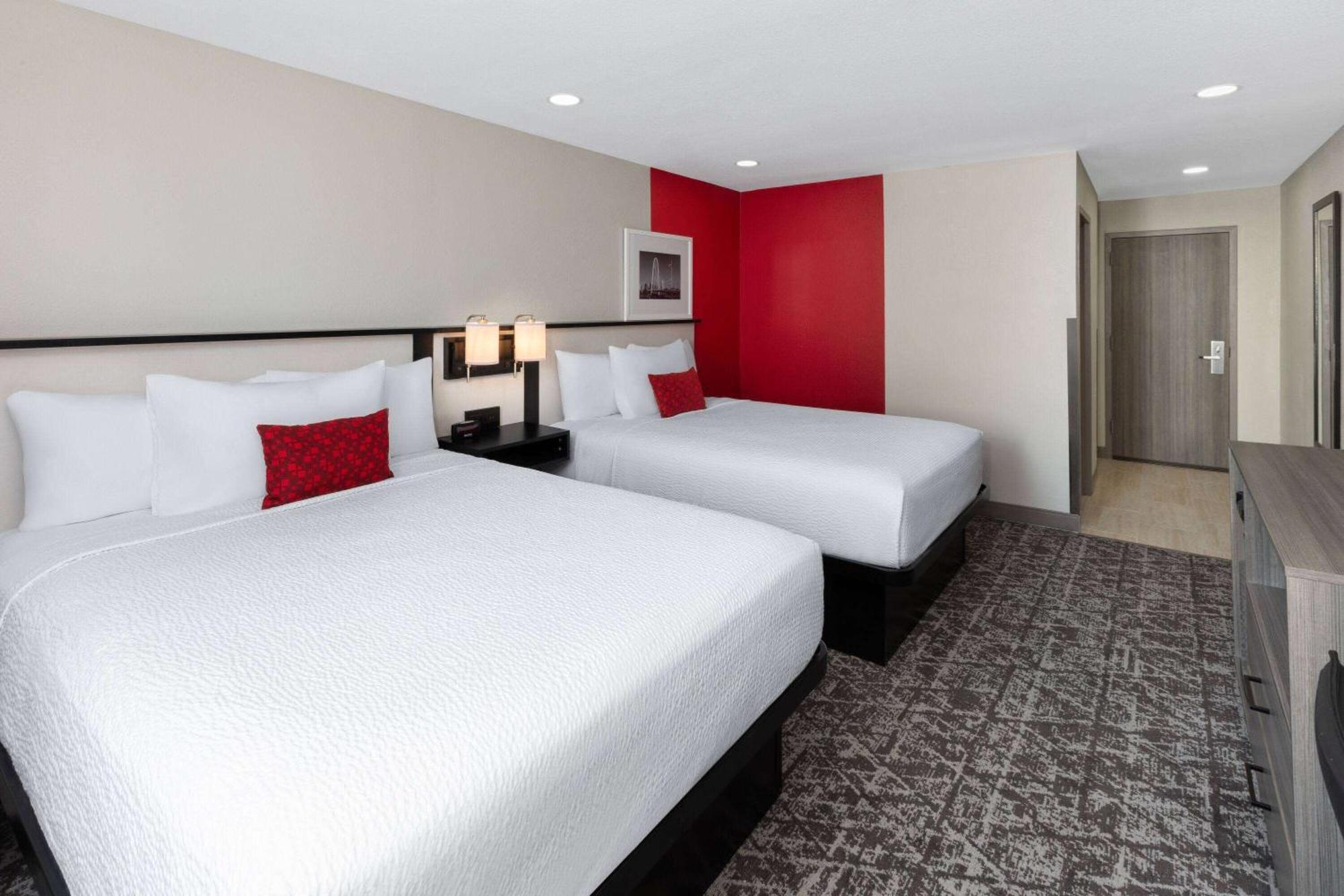 Ramada By Wyndham Dfw Airport Hotel Irving Luaran gambar