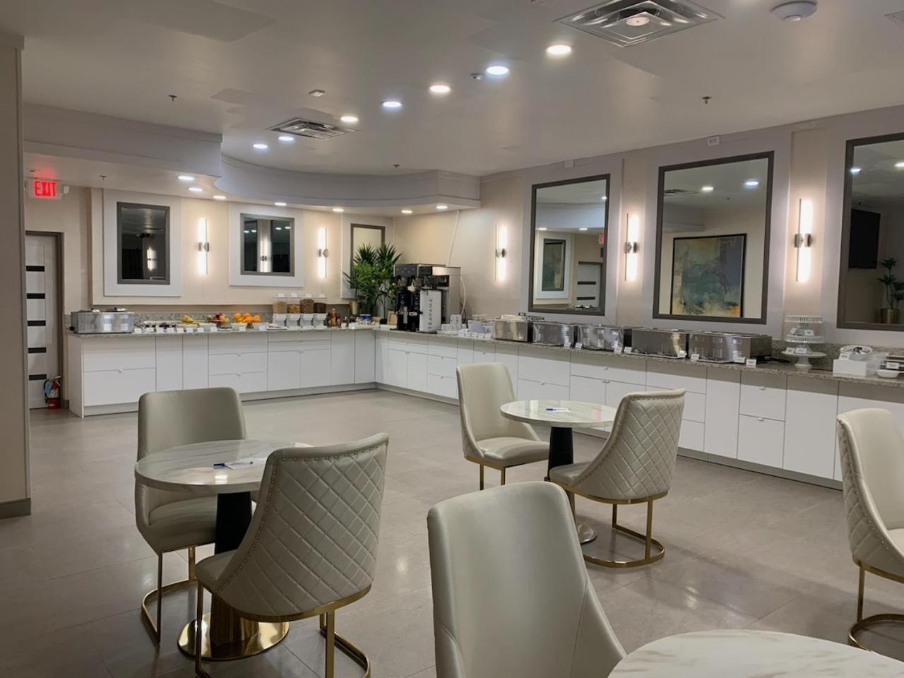 Ramada By Wyndham Dfw Airport Hotel Irving Luaran gambar
