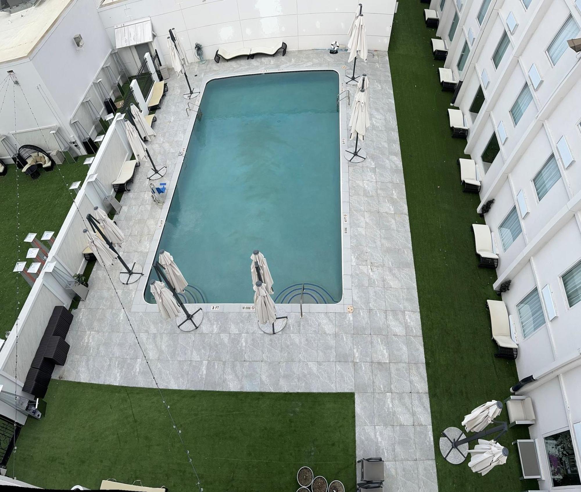 Ramada By Wyndham Dfw Airport Hotel Irving Luaran gambar